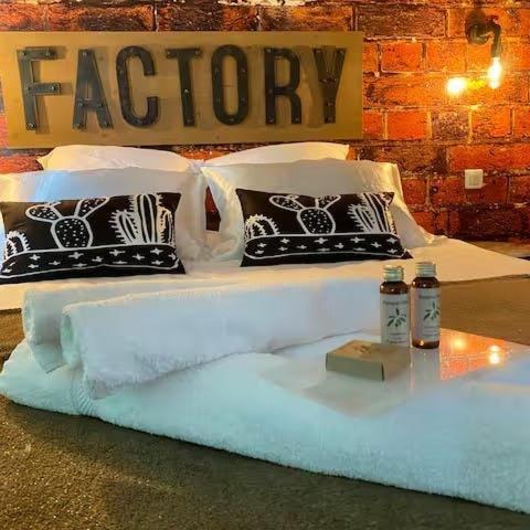 Hyper Centre Colmar The Factory Room Bagian luar foto